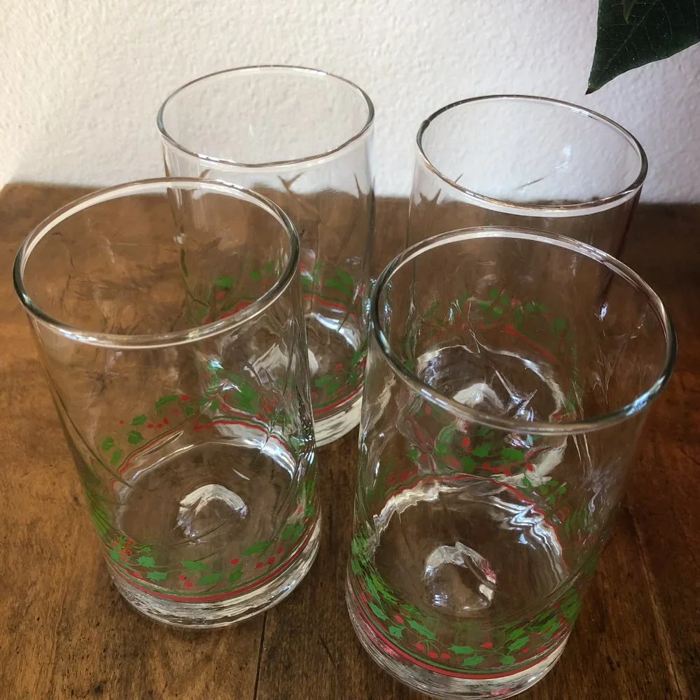 Vtg Set 4 ARBY Christmas Holiday Glass Holly Berry Drinking Glasses ARBY'S 1980s